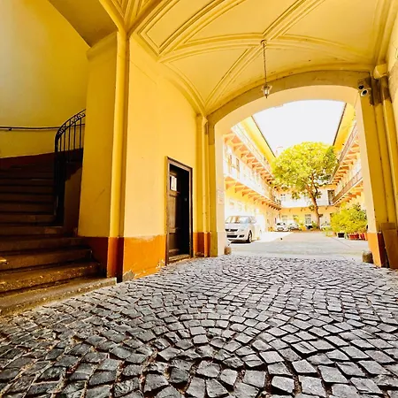 Quiet Luxury With 2 In The Centre Bb アパート ブダペスト