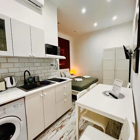 Quiet Luxury With 2 In The Centre Bb Apartment *